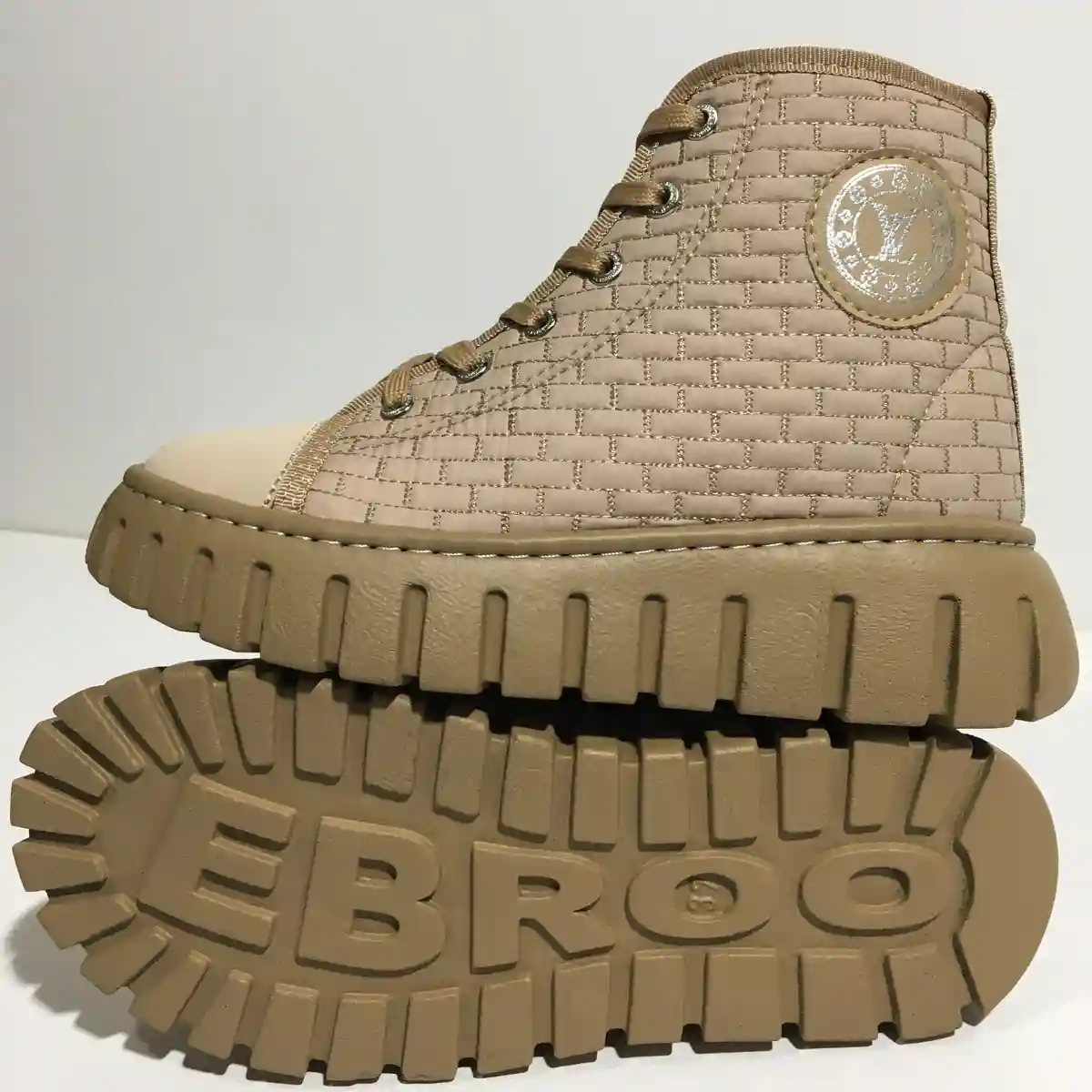 نیم بوت دخترانه زنانه کاپشنی (شمعی) لویی ویتون LV  رنگ موکا نسکافه‌ای